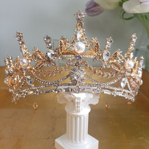 Jonquil Tiara Gold colored tiara with silver clear rhinestones and faux pearls - Picture 1 of 9
